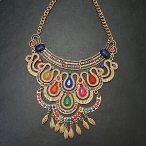 **Final Sale** Gold tone elaborate fashion necklace